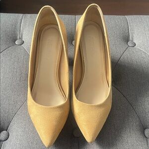 Elegant Tan Women's Pumps